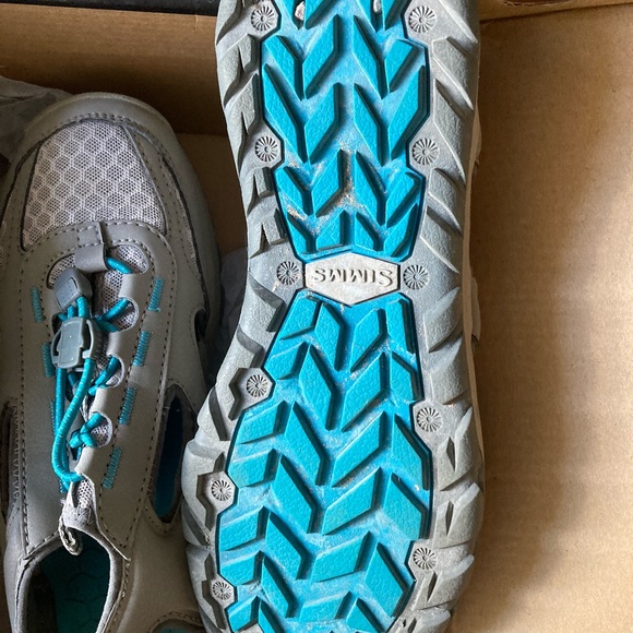 Simms Riprap Worn once. A nice athletic shoe and a protective water sandal! - Picture 3 of 3
